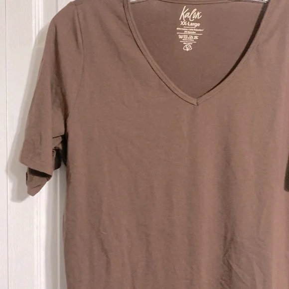 Kalin NWT Brown V-Neck T-Shirt size XXL - Picture 3 of 9